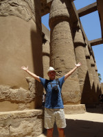 2022.08.21 If I can somehow try to embrace the columns of the Karnak Temple (Ipt-swt) complex horizontally (in one of the previous photos), then vertically – that is the only way.