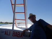 2022.08.21 Cap(tain) Ali Baba sails on the blue Nile near Luxor.