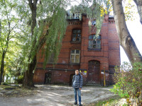 2022.10.11 У бывшего приюта Иоанны (Johanna-Stift, 1880 – 1890), женского приюта (Frauenheim) или для немощных (Siechenhaus), в Калининграде (Königsberg).