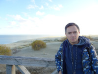 2022.10.12 На одной из открытых смотровых площадок на высоте Эфа (Epha), с видом на Куршские косу и залив, в сторону Зеленоградска (Cranz).