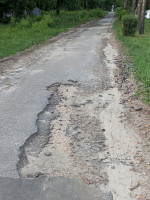 Дефекты тротуара Добросельской улицы