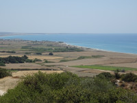 Средиземноморский пейзаж от Куриона (Κούριον), точнее, вид на Кипр (Κύπρος) и омывающее его Средиземное море (Μεσόγειος θάλασσα) с высот археологического парка Курион.