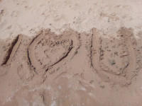 Не столько сложная шифровка о любви (I ❤️ U), сколько не все знают, кому адресовано. 😉