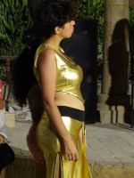 Одна из симпатичных аниматорш нашей гостиницы “Zahabia”, в Facebook'е записанная как Amll Adam, вид сбоку.