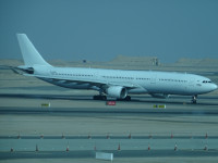 Пассажирский самолёт Airbus A330-323E российской авиакомпании “iFly” с бортовым номером RA-73685 в аэропорту Хургада (مطار الغردقة الدولي), на котором мы полетим домой.