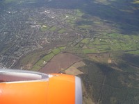 Самолёт EasyJet. «Лоскутное одеяло» весенней Англии при заходе на посадку.