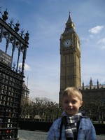 Лондон (London), Биг-Бен (Big Ben). Оказывается, название самого большого из 6 колоколов Вестминстерского дворца и всей Часовой башни в целом было дано в честь сэра Бенджамина Холла, куратора строительных работ.