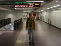 Я впервые в римском метро (Metropolitana di Roma): надписи все понятны… были бы, если б я знал итальянский. 😊