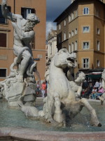 Фонтан Нептуна (Fontana del Nettuno) на площади Навона (Piazza Navona).