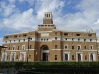 Дом инвалидов (Casa dei mutilati, 1936) лично мне напомнил пожарную часть с вышкой обзора городских пожаров.