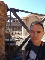 Я внутри Колизея (Colosseus), вид 7 из 12.