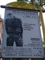Психиатрический цирк (Psychiatric Circus). Раз итальянцы (в лице древних римлян) изобрели цирк, то они и вправе и делать из него всё, что угодно, в том числе цирк психиатрический. 😮