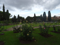 Обидно, что в октябре розарий Рима (Roseto di Roma) был закрыт, хотя в нём вполне ещё цвели розы…