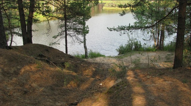 Озеро Светлое. Спуск к воде.