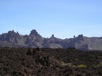 Национальный парк Тейде (Parque nacional del Teide). Трудно даже представить, что здесь происходило, когда вулкан(ы) был(и) действующим(и), как формировались все эти пейзажи…