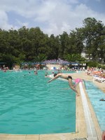 Тот самый «молодёжный» бассейн и моя очередная попытка войти в воду красиво. 😊