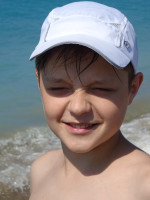 Лучше щуриться от солнца на море, чем радоваться тому, что щуриться не надо, в пасмурности и/или холоде.