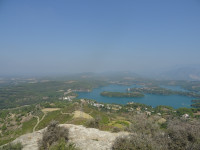 Горизонтальный вид № 3/3 на реку Манавгат (Manavgat) и/или её водохранилища с окружающих гор.