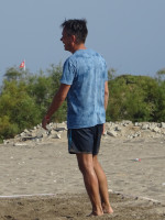 Последняя игра в пляжный волейбол: я такой смешной… 😊