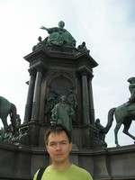 Вена, памятник Марии Терезии. Нет, ну чем не наша императрица Екатерина II? 😊
