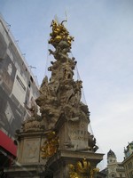 Вена, улица Грабен (Graben), Чумная колонна (Wiener Pestsäule). Памятник святой Троице в благодарность за прекращение чумного мора в 1679 году.